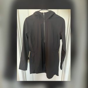 Lululemon glyde along soft shell, sz 8!